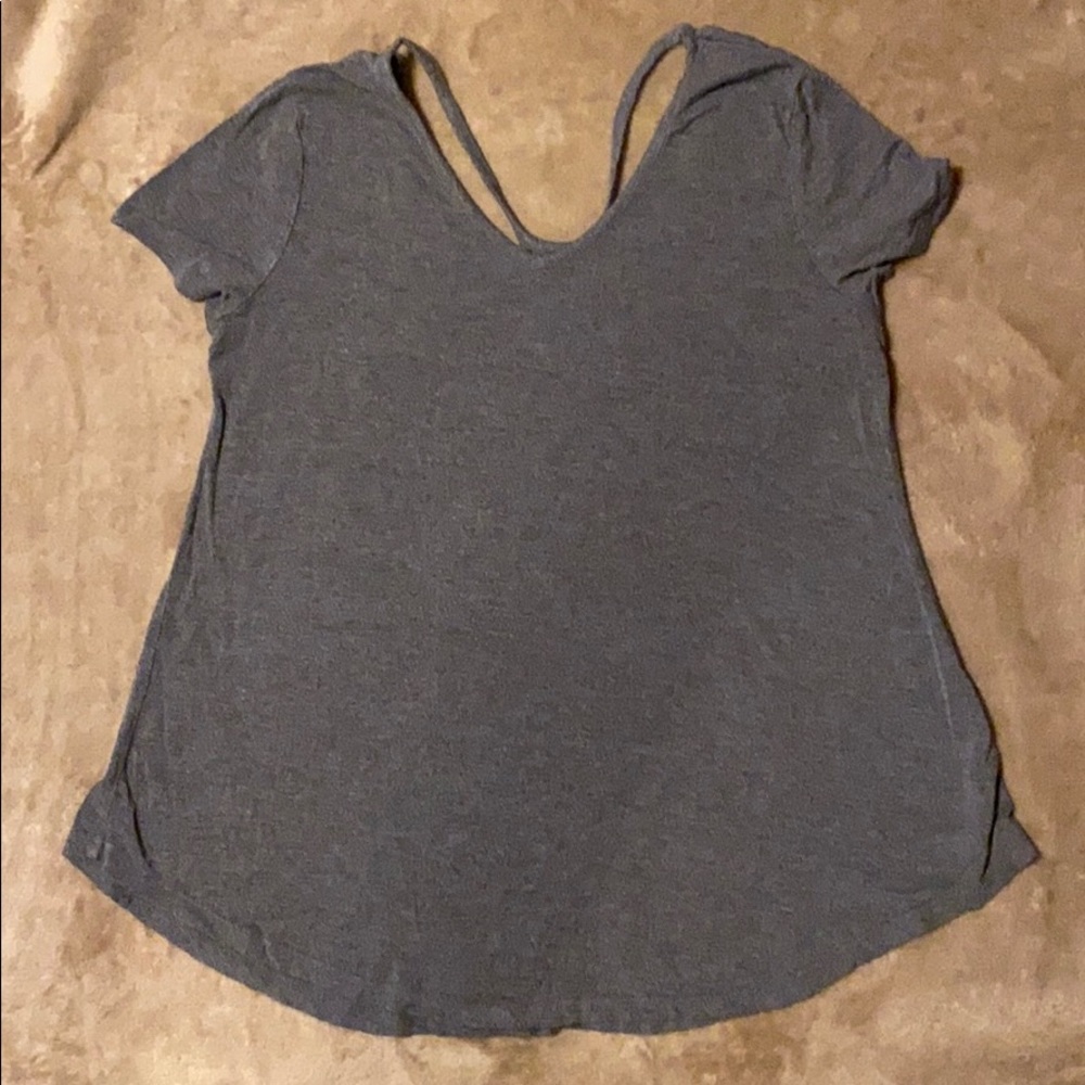 Gray short sleeve shirt